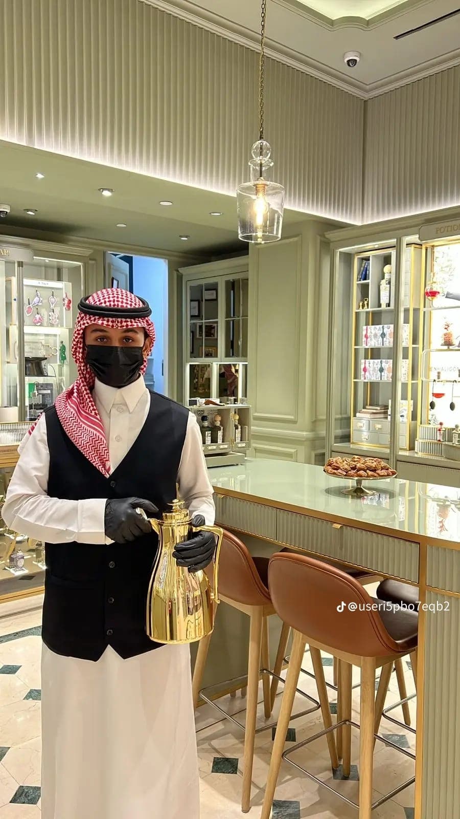 لماذا تختار قهوجيين الرياض لمناسبتك؟